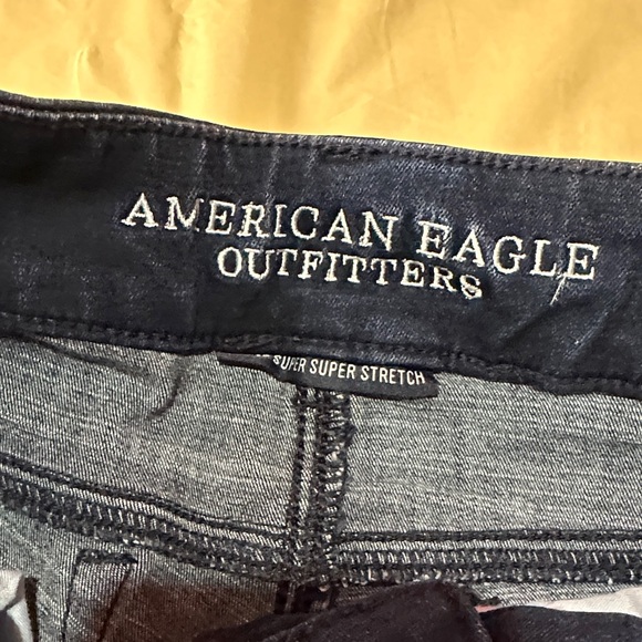 American Eagle Outfitters Women's Ripped Dark Blue Skinny Jeans size 4 - Picture 4 of 9